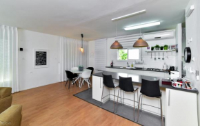 Гостиница SOKOLOV Vacation Boutique Apartments by the sea in nahariya  Нагария
